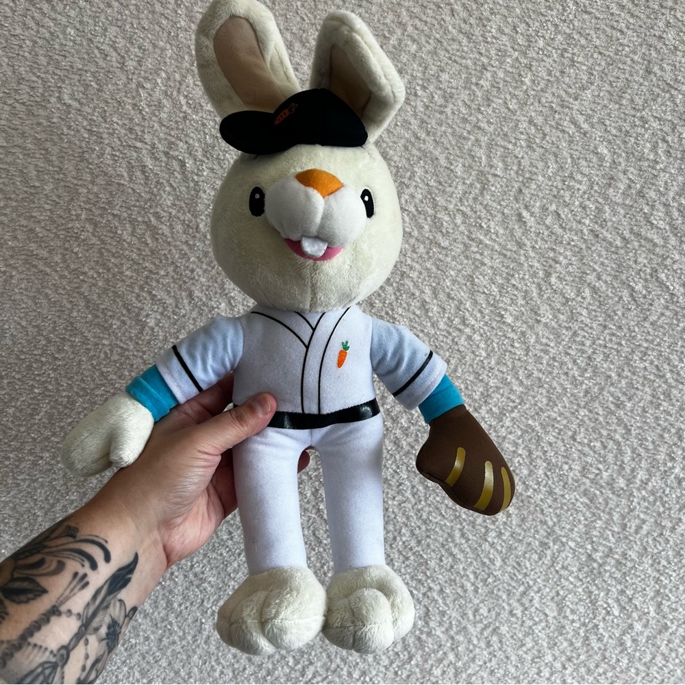 Baby First‎ Harry The Bunny Baseball Player Carrot Plush BabyfirstTV Infant Toy